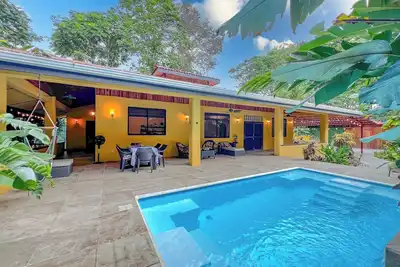 Image de Villa Abejita in Playa Negra: Pool, Ac, Walk to Beach, WiFi, Spacious, Private