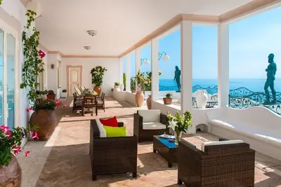 Image de Positano Retreat with Views and Blissful Terrace