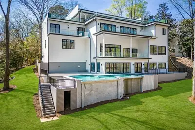 Image de 6br/7. 5ba The Pinnacle Residence