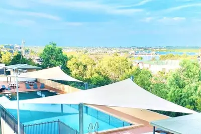 Image de Seaboard Delight: Pool - Balcony -  Workspace