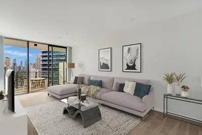 Image de Stunning ocean views from luxury Broadbeach apartment!