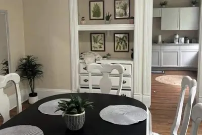 Image de 2 Bedroom Unit Off Brady St