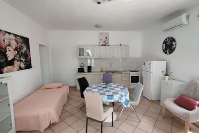 Image de Appartement de vacances Pula pour 1 - 4 personnes avec 1 chambre Ă coucher - Maison de vacances