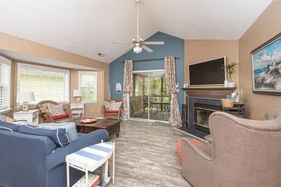 Image de Coastal Pines-3 Bedrooms, 2 Bathrooms, Sleeps 6-Non Group Rental