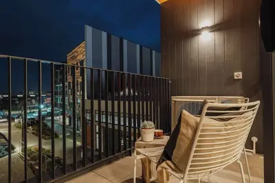 Image de Bright & Airy on Tuam - 2Bedroom Apartment