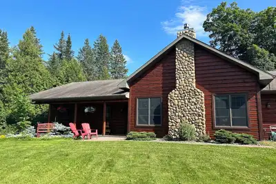 Image de Northwoods Lodge Style Paradise House Permit: Tbes-Bbsmjp