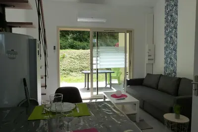 Image de Lac à pied! Lumineux Studio+Mezzanine, Tv, Wifi, terrasse, parking, proche village