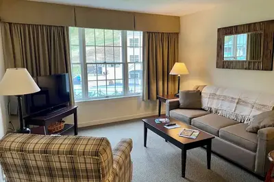 Image de Cozy 1-bedroom Suite in Jiminy Peak Resort, with Wi-Fi, Pool, Fitness & More!