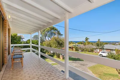 Image de Sunset House on the Hill