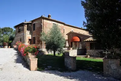 Image de Maison de vacances Sovicille pour 1 - 19 personnes avec 9 chambres à coucher - Ferme