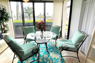 Image de Charming 2 Bed 2 Bath Ground Floor Steps to Siesta Key Beach
