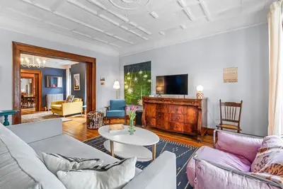 Image de Spacious & Family- Friendly 3-bedroom on Peaceful Historic Tree-Lined Street