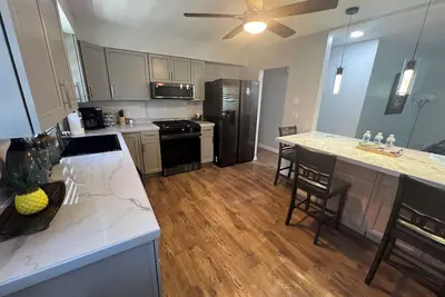 Image de Lincoln-Cozy 3b\/1. 5b Home in Cincinnati