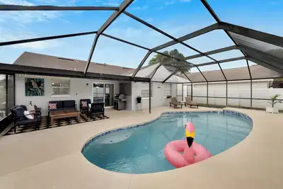 Image de Adorable Oasis - Pool - Ace Location\n\n