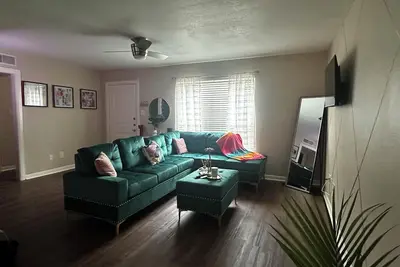 Image de Cozy Miami Nights 2-bedroom apartment in enjoyable Houston