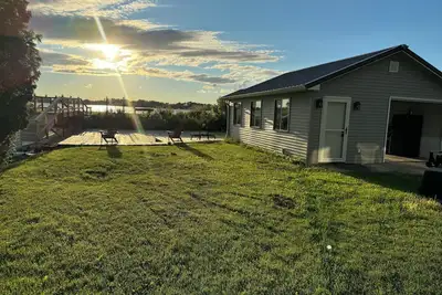 Image de Charming 3-bedroom lake house between Oshkosh and Omro