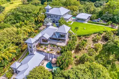 Image de 𝑳𝒖𝒙𝒆 15br Mansion » 4 Villas » 2 Pools » Retreats » Weddings » 24-7 Security