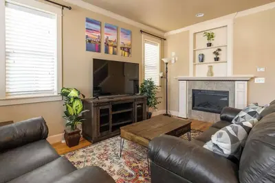 Image de Luxury Home • Great Location • 4br • Sleeps 12