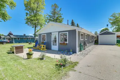 Image de Houghton Lake Cottage w/ Patio: Walk to Waterfront