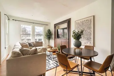 Image de 3br • Sleeps 6 • Steps to Nw 23rd • Fast WiFi
