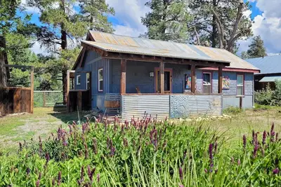 Image de Bernies-Dog Friendly, Cozy 2-bedroom house with River View in Winthrop, Wa