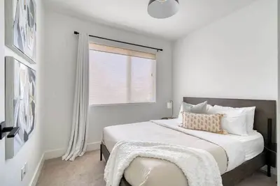 Image de Group-Ready Luxury 6br • Private Floor • Sleeps 12