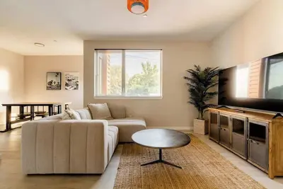 Image de Modern Home in Foodie District • 2br • Sleeps 4