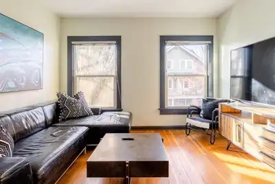 Image de Cozy Portland Classic- Walk to Local Coffee & Food