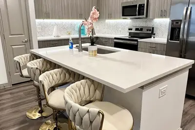 Image de Luxury 2-bedroom Apt minutes from Love Field Airport, Deep Ellum, At&T District