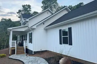 Image de Farmhouse w/amazing views, game room, fast wifi, new and modern