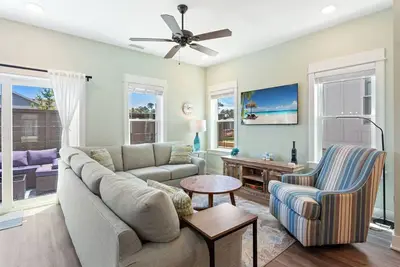 New! 3br Beachside Stay w/ Pool & Amenities