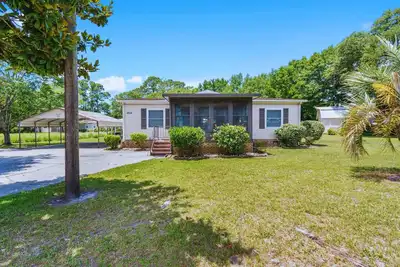 Image de Sunset Beach getaway with 3 bedrooms and 2 bathrooms