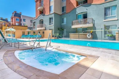 Image de Modern 2-bedroom apartment in amazing Marina del Rey with WiFi, Ac, Pool Jacuzzi