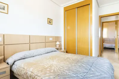 Bel appartement pour 4 personnes avec Wifi, climatisation, piscine, Tv, terrasse et parking