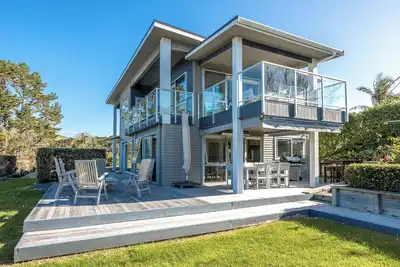 Image de Bella Seven - Stay Waiheke