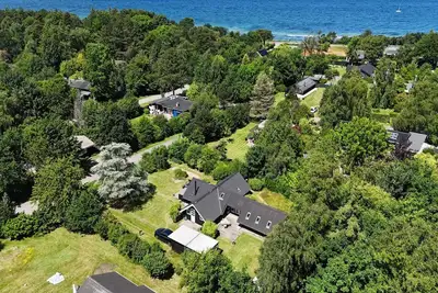 Image de \"Vaula\" - 300m from the sea by Interhome