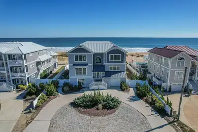 Image de A Seahorse Wish- Oceanfront, 9 beds, Pool, Slps 24