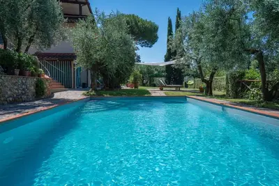 Image de Confortable appartement avec climatisation, Wifi, Tv, vue panoramique et parking, près de Florence