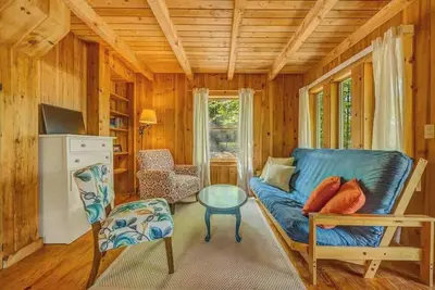 Image de The Wilson Camp at Branch Lake! -New!