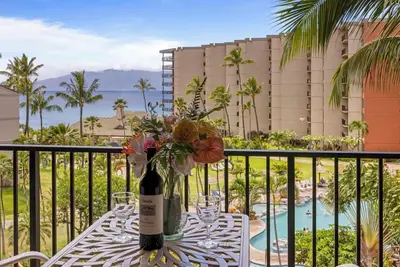 Image de Stunning Ocean Views - Upgraded 1br - Kaanapali Shores 545
