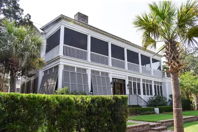 Image de Newly Renovated Montage 4br Close to Dining & Retail in Wilson Village, Home 17