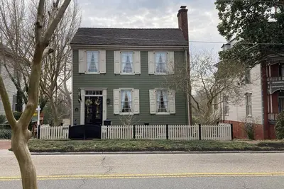 Image de Colonial Smithfield Apartment- close to Williamsburg, Va beach, & more
