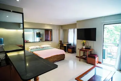 Image de Spacious and quiet cozy condo, 3 minutes away from Mactan Airport Cebu.