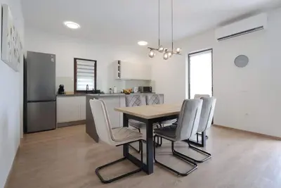 Image de Brand new house with 3 bedrooms, 3 bathrooms, big living room with kitchen etc