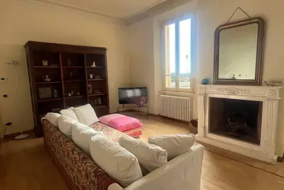 Apartment 20 m from the historic center with an adjacent public parking lot