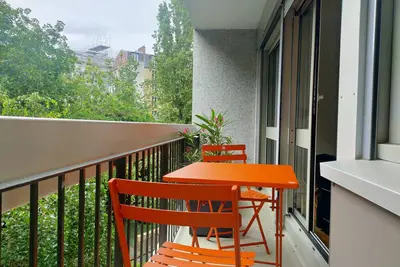 Image de Appartement cosy avec vue sur un espace vert