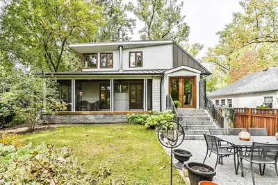 John's Island House on Toronto Island, just minutes from Downtown Toronto