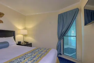 Image de Charming 1br Condo w/ Balcony & Beach Access