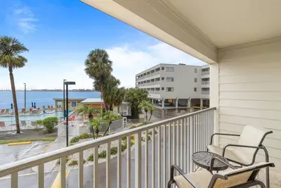 Image de Cozy 1br w/ Balcony, Pool View & 2 Queen Beds