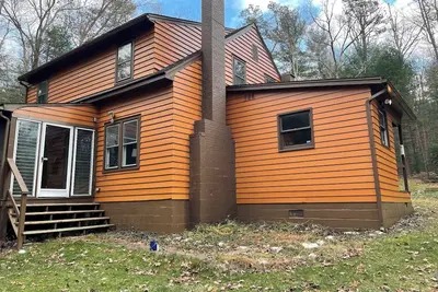 Image de Cozy 4-bedroom cabin near historic Gettysburg with pool and golf moments away!